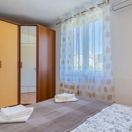 Bruna Apartment Cres